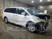 2011 Toyota SIENNA фото