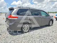 2011 Toyota SIENNA photo