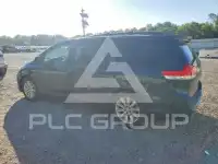 2011 Toyota SIENNA photo