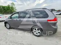 2011 Toyota SIENNA фото