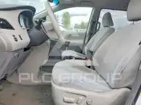 2011 Toyota SIENNA фото
