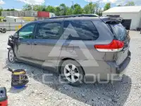 2011 Toyota SIENNA фото