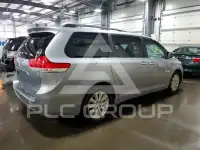 2011 Toyota SIENNA фото