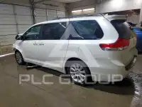 2011 Toyota SIENNA фото