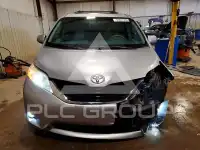 2011 Toyota SIENNA фото