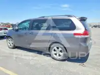 2011 Toyota SIENNA фото
