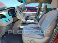 2011 Toyota SIENNA фото