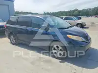 2011 Toyota SIENNA фото