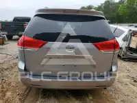 2011 Toyota SIENNA фото