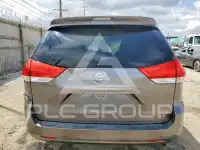 2011 Toyota SIENNA фото