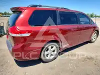 2011 Toyota SIENNA фото