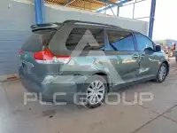 2011 Toyota SIENNA фото