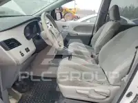2011 Toyota SIENNA photo