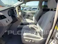 2011 Toyota SIENNA photo