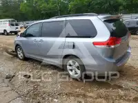 2011 Toyota SIENNA фото