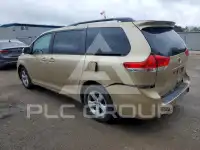 2011 Toyota SIENNA фото
