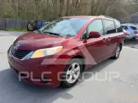 2011 Toyota SIENNA фото