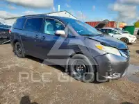 2011 Toyota SIENNA фото
