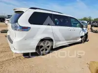 2011 Toyota SIENNA фото