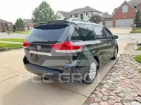 2011 Toyota SIENNA фото