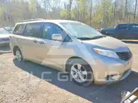 2011 Toyota SIENNA photo