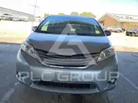 2011 Toyota SIENNA фото