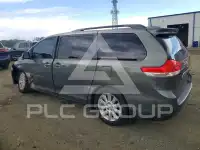 2011 Toyota SIENNA photo