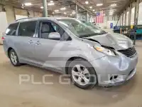 2011 Toyota SIENNA фото