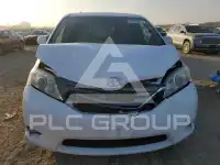 2011 Toyota SIENNA photo
