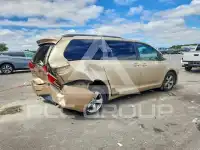 2011 Toyota SIENNA фото