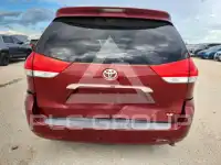 2011 Toyota SIENNA фото