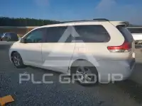 2011 Toyota SIENNA фото