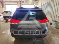 2011 Toyota SIENNA фото