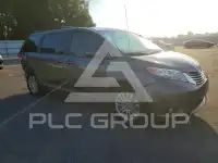 2011 Toyota SIENNA photo