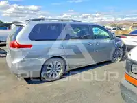 2011 Toyota SIENNA фото