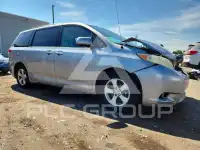 2011 Toyota SIENNA фото