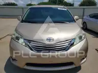 2011 Toyota SIENNA photo