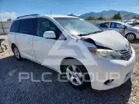 2011 Toyota SIENNA photo