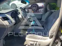 2011 Toyota SIENNA photo