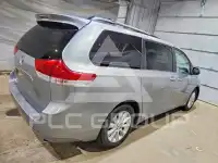 2011 Toyota SIENNA фото