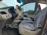 2011 Toyota SIENNA фото