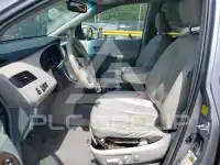 2011 Toyota SIENNA фото