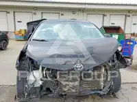 2011 Toyota SIENNA фото