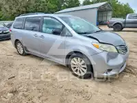 2011 Toyota SIENNA photo