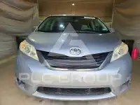 2011 Toyota SIENNA фото