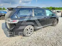 2011 Toyota SIENNA photo