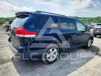 2011 Toyota SIENNA фото