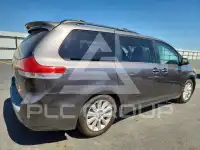 2011 Toyota SIENNA фото