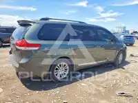 2011 Toyota SIENNA фото