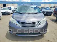 2011 Toyota SIENNA photo
